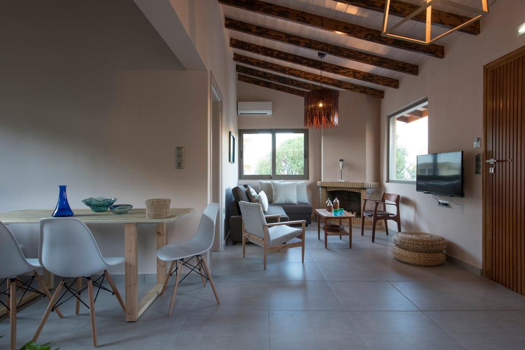 Villa Rea'S Sea House Kato Galatas Esterno foto